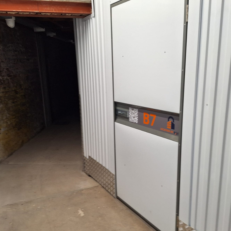 Self stockage privatif de 20m³ sécurisé avec code d'accès dans le centre ville de Liège